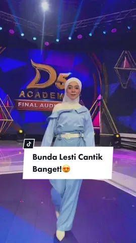 Kasih nilai 1-10 untuk outfitnya Bunda Lesti di panggung #DAcademy5 dong😍💗 cr: @Lesti Kejora #LestiKejora #DAcademy #DAcademy5 #Indosiar #fyp 