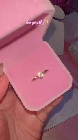 Kaninong Jowa nanaman ba ito?!💕 #fabjewelryofficial #showersafejewelry #viralnecklace #enchanted #enchantednecklace #taylorswift 