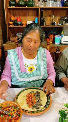 #doñapaulacocina #cosina #campo #huevostirados #frijoles 