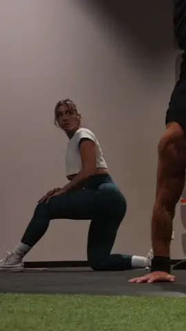 People reaction @𝓑𝓡𝓞𝓛𝓨 IG Broly_kti #Fitness #GymTok #bodypositivity #gogym #calisthenics #reaction #peoplereaction #handstand #pourtoi #gymmotivation #prtoi