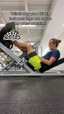 PSA: don’t lock your legs out on the leg press! WARNING GRAPHIC - don’t watch if squeamish. 😔😫  #Fitness @thejoeyswoll #fitfam #legdayeveryday #legday #injury