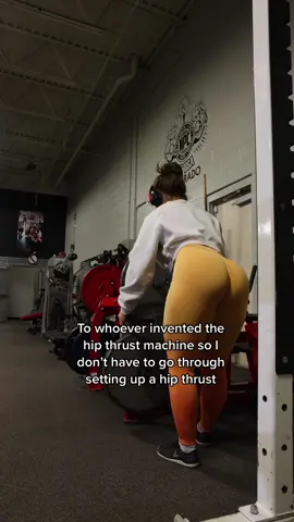 The worst part about the hip thrust: the set up😭 if you’re running short on time, a smith machine is also a great option if you can acheive proper ROM! #GymTok