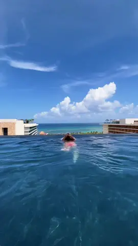 vacationa are self care people !! #vacation #mexico #traveltiktok #travelblogger #styleblogger #selflove #SelfCare