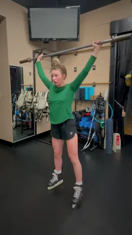 There’s no off-season with DriBlades. Train like you play. . #HockeyTraining  #drylandtraining #hockeytiktoks #workout #GymTok #hockeydryland 