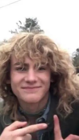 They look like son and father moment.😭 #theblackphone #strangerthings #billyhargrove #vancehopper #dadandsontime #edit #fyp #fyppppppppppppppppppppppp @brady_hepner