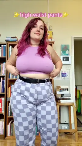 not a prat fall my guys #curvy #biggirl #thiccc #altgirl #pinkhair