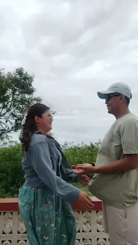 10 days na lang back to LDR na naman tyo 🥺🛳️⚓ #ldr #ldrcouple #chefarer #cruiselife #cruiseshipcrew #cruiseship #fluffyleira #couplechef #cruiseshipcouple