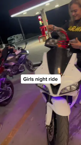 Just a fun night out with the girls. #girlswhoridemotorcycles #woman #bikes #motorcycle #arizona #kingman #streetbike #nightride #friends #family #blessed #thankful #cbr600rr #gsxr600 #yamahar6 #ninja400 