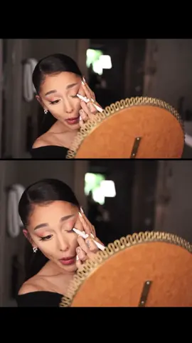 performing my “signature eyeliner technique” with @r.e.m. beauty for @selfridgesbeauty. please “duet” me asap. 