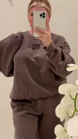 Y’all this set is beyond worth it 🤎#alexanderwang #fall #outfit #musthave #netaporter #fyp 