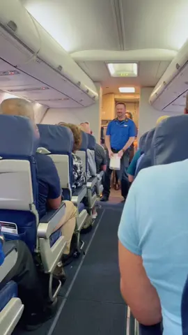 We were in fact NOT on a 12 hour flight headed to Hawaii 😂 #southwestflightattendants #southwestairlines #southwest #flight #attendant #safetyfeature #funny 