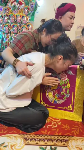 Căn cơ của người căn số,  lúc mê lúc tỉnh khi tươi lúc buồn.