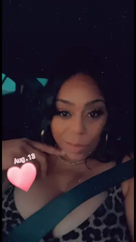 Happy Friday Folks! Make sure to Love on someone today….💋🫶🏽 #BlackTikTok #blacklesbiantiktok #gaygirlsoftiktok #queertiktok #gaytiktok #lesbiansoftiktok #fypシ