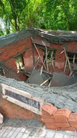 আমাদের নরসিংদীতে এই ঘটনা ঘটে ছাদ ভেঙ্গে পড়ে যায়@ইমরান খাঁন