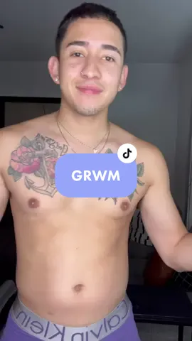 It’s MF friday. What a better way to start the day than getting ready to bad bunny? 😘 #grwm #mensfashion #latino #badbunny #meportobonito #tgif #finallyfriday 