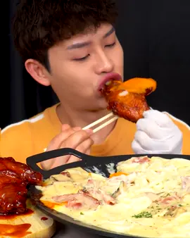 Bacon Cream Noodles With Kielbasa Big Chicken Legs Mukbang~!! #mukbang #fyp #mukbangbonggil #asmr #bonggil #bonggil_asmr #eating #delicious #asmrfood #yummy #eatingshow #foodtiktok #foryou #foodchallenge #food #fypシ゚viral 