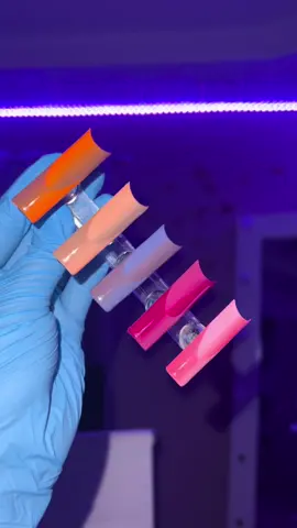 That brown and orange was a bit tricky I must admit 🫠. #trendy#nails#verticalombre#OLAFLEX#DoritosDareToBeBurned#nailvids#nailtut 