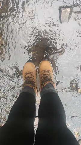 What a magical place is Henrhyd Falls 😍 So happy to have my walking boots on for the weekend. #henrhydfalls #waterfall #explore #travel #Wales