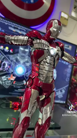 Hot Toys Iron Man MK5 reissue  #hottoyscollector #hottoyscollectibles #hottoys #hottoy #sideshowcollectibles #sideshow #figure #figurecollection #marvel #ironman #captainamerica #spiderman #avengers #batman #superman #dc