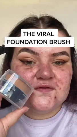 How do people use this 😭😭😭 #fyp #viralfoundationbrush #foundationbrush #foryou