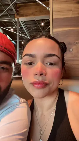 Alergica mi amor! 💁🏻‍♀️ #alergicaalpolvo #foryou #parati #orlando #latina #couple