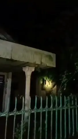 asli penampakan terjelas yg penakut mohon jangan lihat #tiktokviral #videoviral #fypシ #tiktok #fypシ゚viral #horor #penampakan #penampakanhantu #penampakannyata #viral #viraltiktok
