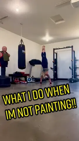 When not painting 😏 #personaltrainer #training #Fitness #fitnessfreak #nutrition #workout #pullup #boxing #handstand #handstandchallenge #fit #fyp 