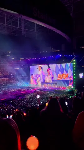 one of the most unforgettable moments of my life 🥹💜 happy anniversary to the song that made me an army 💜💜💜💜💜💜💜 #2YearsWithDynamite #dynamite #bts #btsarmy #bts_official_bighit @bts_official_bighit 