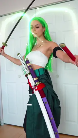 ONE PIECE FAN HERE’S ANOTHER ONE FOR YOU😤✨ (PROPS) #fypシ #zorocosplay #zorogenderbend #cosplayer #cosplaygirl #onepiece #anime #transition #onepiececosplay #roronoazoro