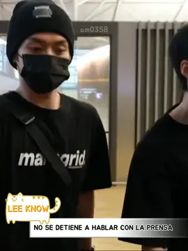 aprovechando los vídeos de prensa de lino en el aeropuerto 😳👍 @Stray Kids @straykids_japan #straykids #skz #스트레이키즈 #스키즈 #leeknow #리노