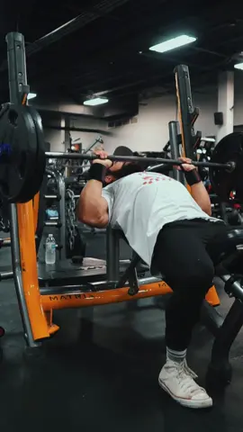 Can i get a spot bro?🥲👌🏽 #OLAFLEX #DoritosDareToBeBurned #benchpress #chestday #gymfriends