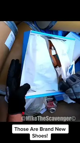 Brand new shoes found in a dumpster, y’all! Crazy! #dumpsterdiving #mikethescavenger #foundintrash #new #fypp