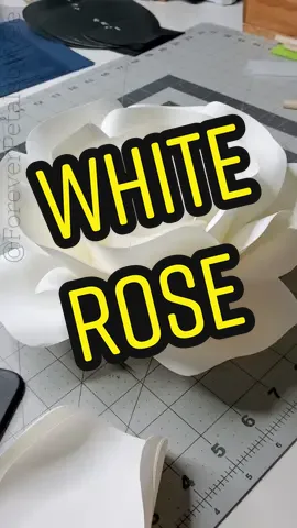 Simple & Elegant #foreverpetalsbyvee #paperflowertiktok