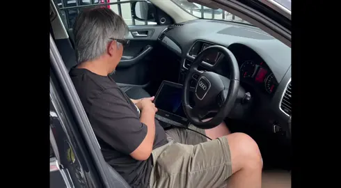 Alhamdulilah setting and calibrate DSG GEARBOX DONE #OmanMirzaGarage #tiktokbrunei🇧🇳🇧🇳 #Audi #Audibrunei #tiktokviral #tiktok #fypシ #fypage #fypシ゚viral #brunei 