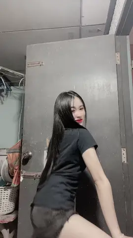 หน้าตาไม่ดีแต่เอวไม่แน่😳 #ขึ้นฟีด  #ปทุมหวานเจี๊ยบ🙊❤️ 