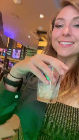 I drank a lot. I didnt remember what arm i used between clips 😅 #vegas #fyp #vacation 