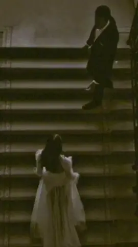 تمسك بيدي لگي نسافر لعالمنا🤍#اليسا #اليسا_ملكة_الاحساس #اليسا2022 #مابخونو_لو_حبك_الي_بتخون #اغاني #حب #واتبادjk🖤🥀 #واتبادييون🦋 #واتباد_يجمعنا #اغاني_رومانسية #اغاني_حب