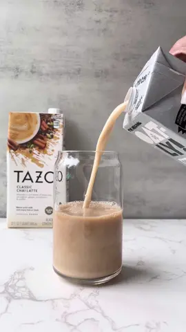 Chai Tea Latte with Oatmilk, 3 pumps of brown sugar, 2 pumps of vanilla. My FAVE drink from starbucks 😭 So I decided to order all of the ingredients & let's just say, the barista edition of Oatly is TOP TIER 😮‍💨 taste the exact same. #fyp #starbucks #chailatte #oatmilklatte 