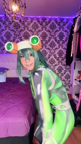 Replying to @thesteellion3 ok, froppy will dance then 💃 #anime #mha #dancing