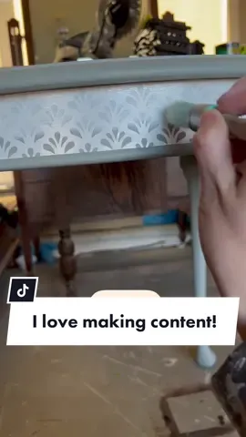 Its so amazing to be able to share what i love with you 😀 #paintedfurniture #homestylingonabudget #homeimprovementprojects #upcycledfurniture #diylover