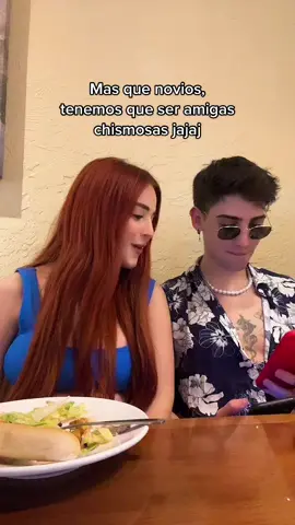 Viendo el chisme en TikTok 😂🍿