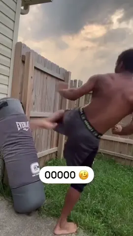 I felt that🤕 (@pearsonkolby, @karatecombat, @Haymakers) #pain #ouch #fail #karate