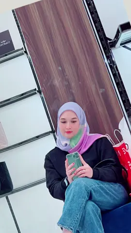 Macam best lagu ni❤️❤️❤️#viralvideo #viraltiktok #tiktok #tidelagaodaaghatao #malaysia #riyadh