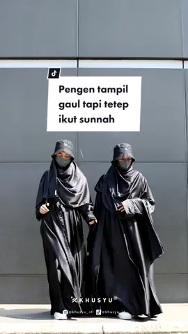 Bisa dong!! Nyatanya muslimah bisa se-damage ini 🖤 Dengan tetap menjaga ke-syar'ian, mengikuti sunnah menggunakan warna hitam, dan pastinya punya look yang kekinian. . Semua itu bisa kamu dapatkan dengan pakai koleksi Abaya Khusyu. Mau yang glow n shiny, ada. Mau yang oversize dan ironless, ada. Mau yang + outer, ada. Atau mau yang bertabur pearl n diamond juga ada. . Pepet hiby buat miliki koleksi hitam by Khusyu favoritmu yaa 😚 . #khusyu #black #abaya #abayamuslimah #outfitmuslimah #syari #OOTD #jualanku #fyp