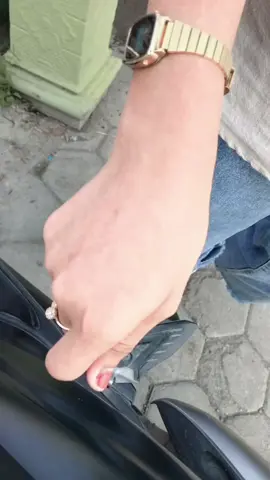 Bahan swmu nih🤪 #CHIZLeaderGoldSlice #GoyangOkky #fyp #prankstorywa #storytime #jowopride