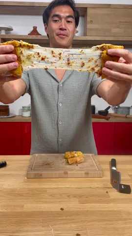 Sun dried tomato pesto grilled cheese #sundriedtomatoes #grilledcheese