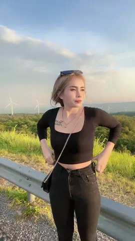 นู้นก็เขา นี่ก็เขา เเล้วเราอยู่ตรงไหน..!!