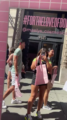 Just a mini vlog for ya❤️‍🔥 Also thank you @maelys_cosmetics for the gifts♥️! #adaywithme #Vlog #aesthetic #aestheticsounds #vlogs #maelyscosmetics