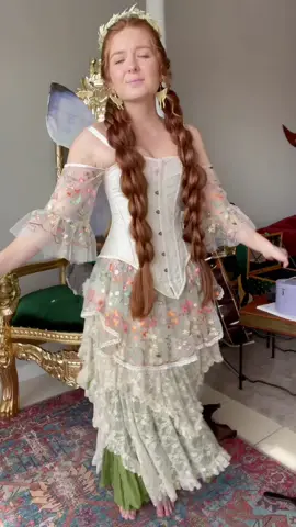 I’ve been wanting to style this floral overdress by @soleilcomfort for a minute and this came together perfectly!! 