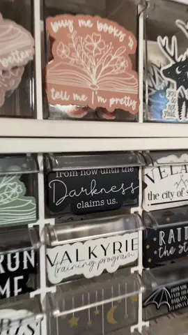 Pack an order with me! #packingorders #stickers #throneofglass #WorldPrincessWeek #acotar #BookTok #bookish #booksticker #readersoftiktok 